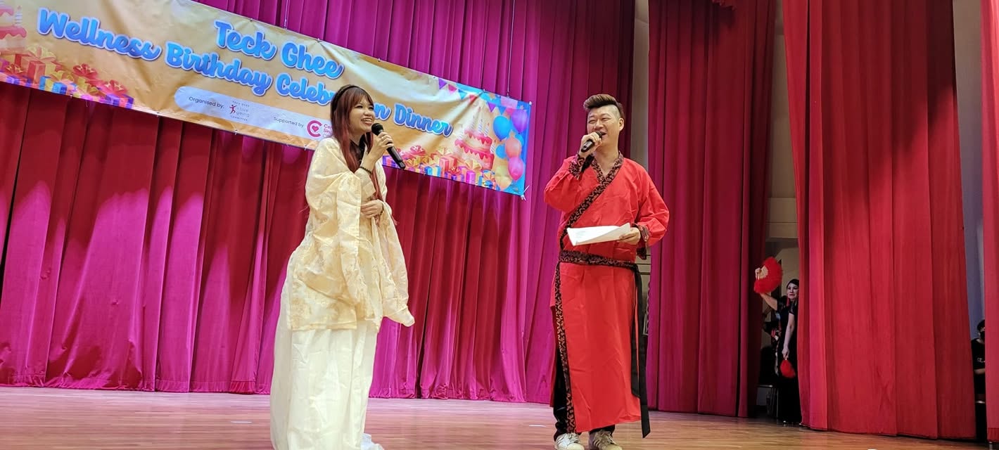 Kaitlyn Lin Hosting